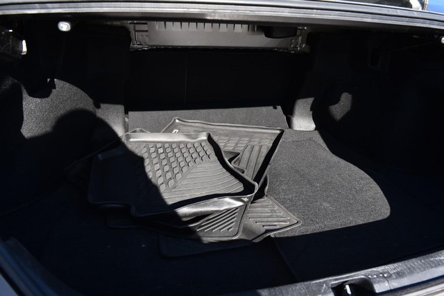 Toyota Camry Vehicle Image 21