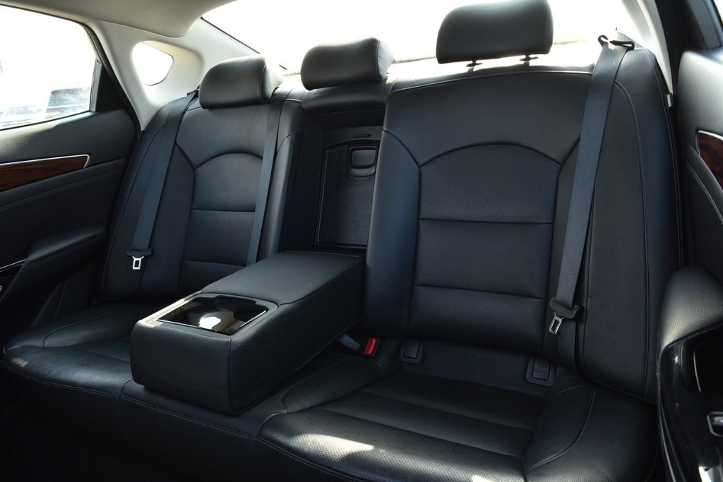 Kia Cadenza Vehicle Full-screen Gallery Image 22