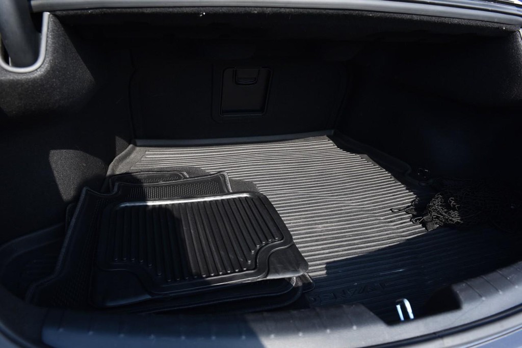 Kia Cadenza Vehicle Full-screen Gallery Image 25