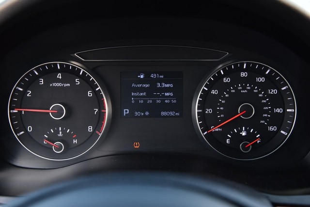 Kia Cadenza Vehicle Image 11