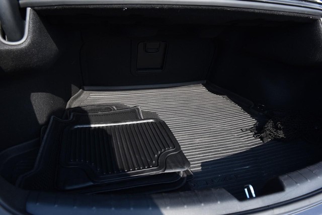 Kia Cadenza Vehicle Image 25