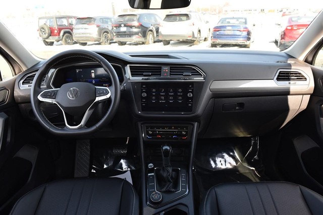 Volkswagen Tiguan Vehicle Image 07