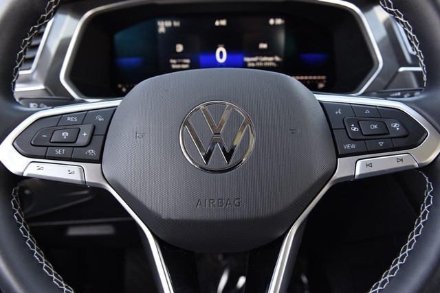 Volkswagen Tiguan Vehicle Image 18