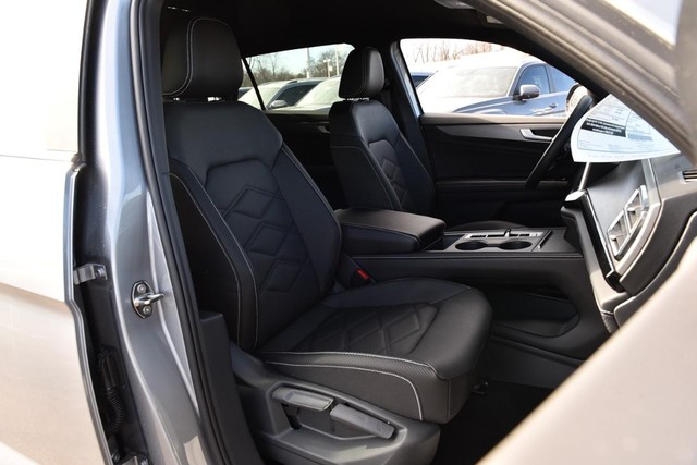 Volkswagen Atlas Cross Sport Vehicle Image 19