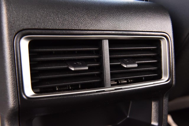 Volkswagen Atlas Cross Sport Vehicle Image 21