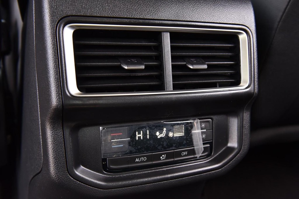 Volkswagen Atlas Vehicle Full-screen Gallery Image 22