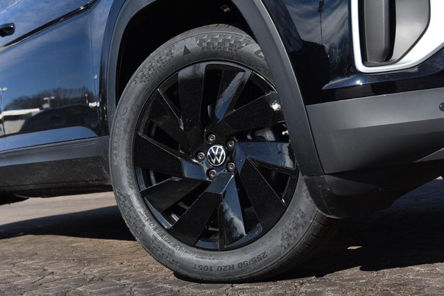 Volkswagen Atlas Vehicle Image 03