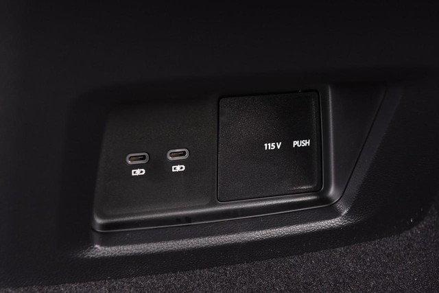 Volkswagen Atlas Vehicle Image 24