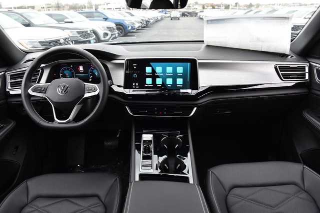 Volkswagen Atlas Cross Sport Vehicle Image 07