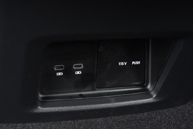 Volkswagen Atlas Cross Sport Vehicle Image 23