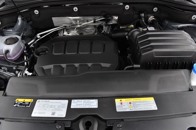 Volkswagen Atlas Cross Sport Vehicle Image 26