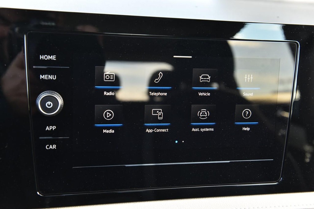 Volkswagen Taos Vehicle Full-screen Gallery Image 13