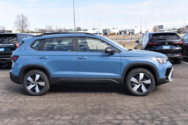 Volkswagen Taos Vehicle Image 05