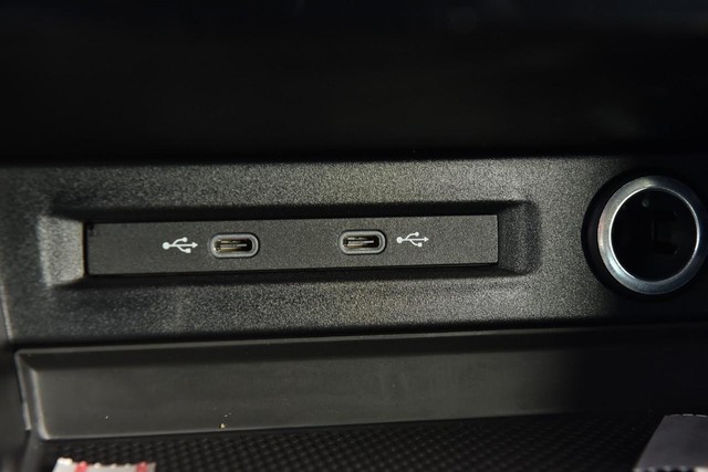 Volkswagen Taos Vehicle Image 15