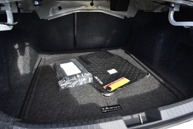 Volkswagen Jetta Vehicle Image 22