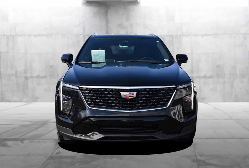 Cadillac XT4 Vehicle Full-screen Gallery Image 4