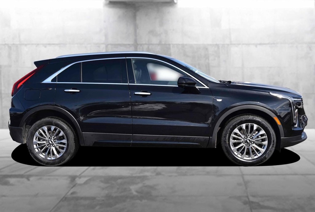 Cadillac XT4 Vehicle Full-screen Gallery Image 5