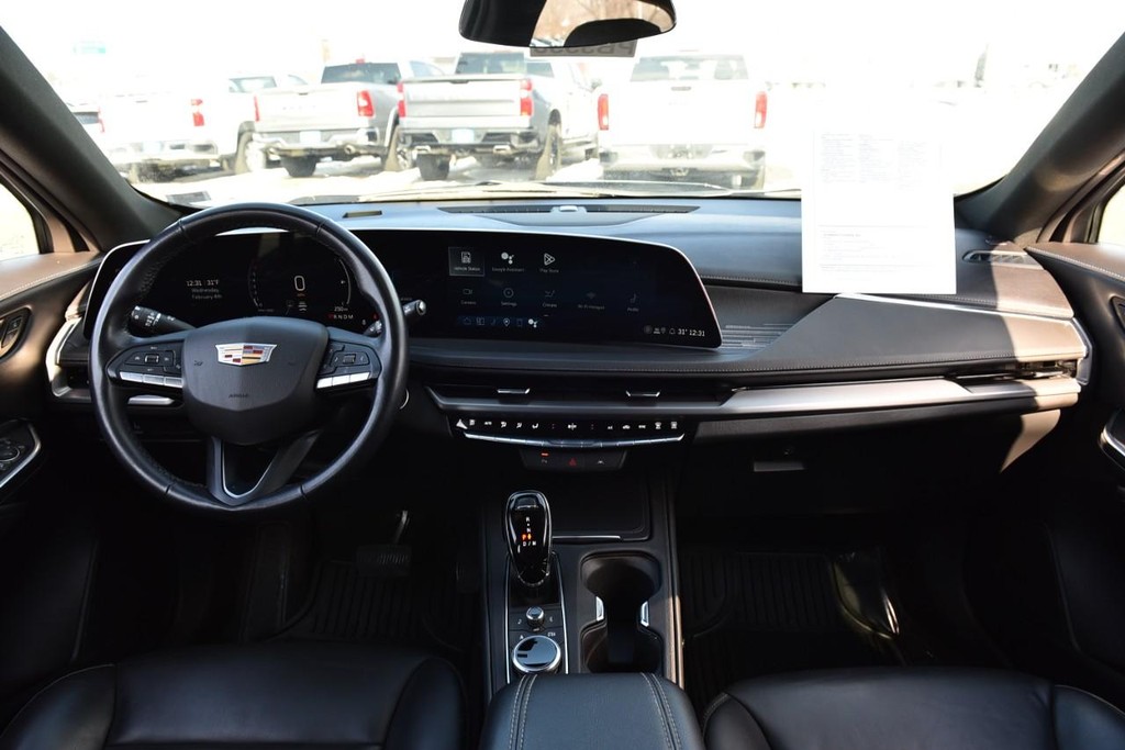 Cadillac XT4 Vehicle Full-screen Gallery Image 7