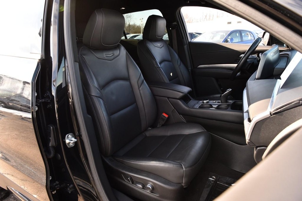 Cadillac XT4 Vehicle Full-screen Gallery Image 21