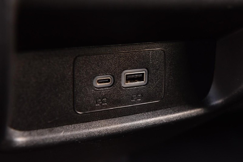 Cadillac XT4 Vehicle Full-screen Gallery Image 24