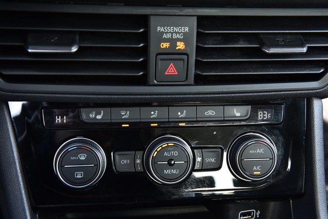 Volkswagen Jetta Vehicle Image 15