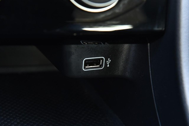 Volkswagen Jetta Vehicle Image 16