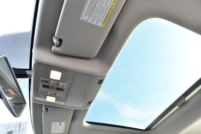 Volkswagen Jetta Vehicle Image 22