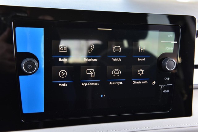 Volkswagen Taos Vehicle Image 13