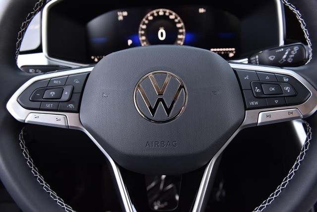 Volkswagen Taos Vehicle Image 17