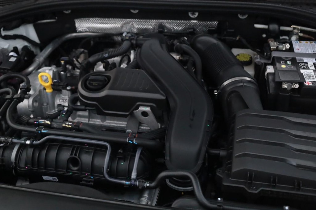 Volkswagen Jetta Vehicle Full-screen Gallery Image 20