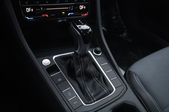 Volkswagen Jetta Vehicle Image 15