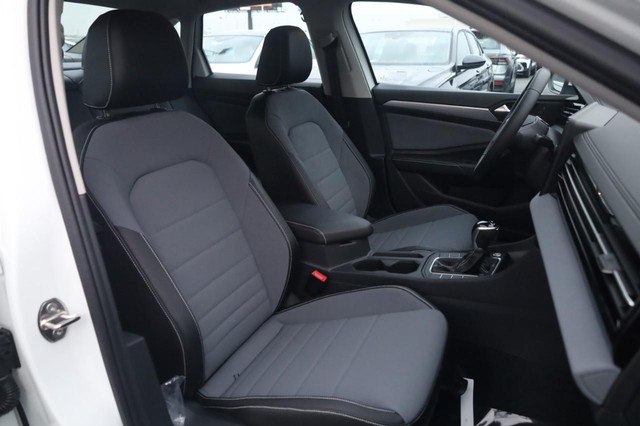 Volkswagen Jetta Vehicle Image 17