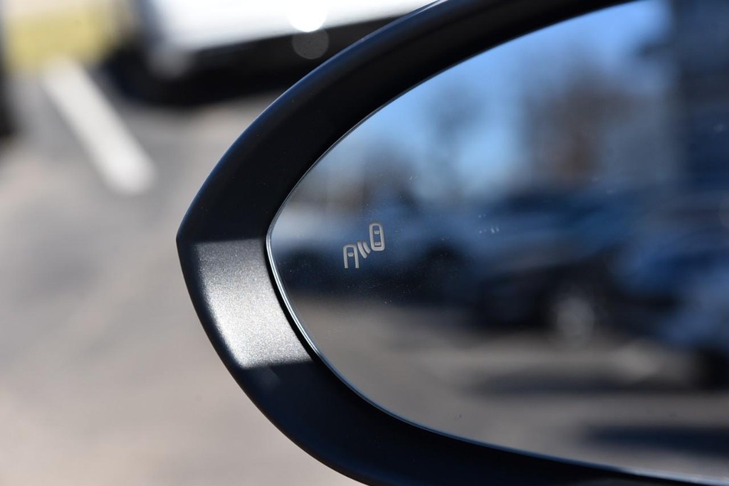 Volkswagen Jetta Vehicle Full-screen Gallery Image 10