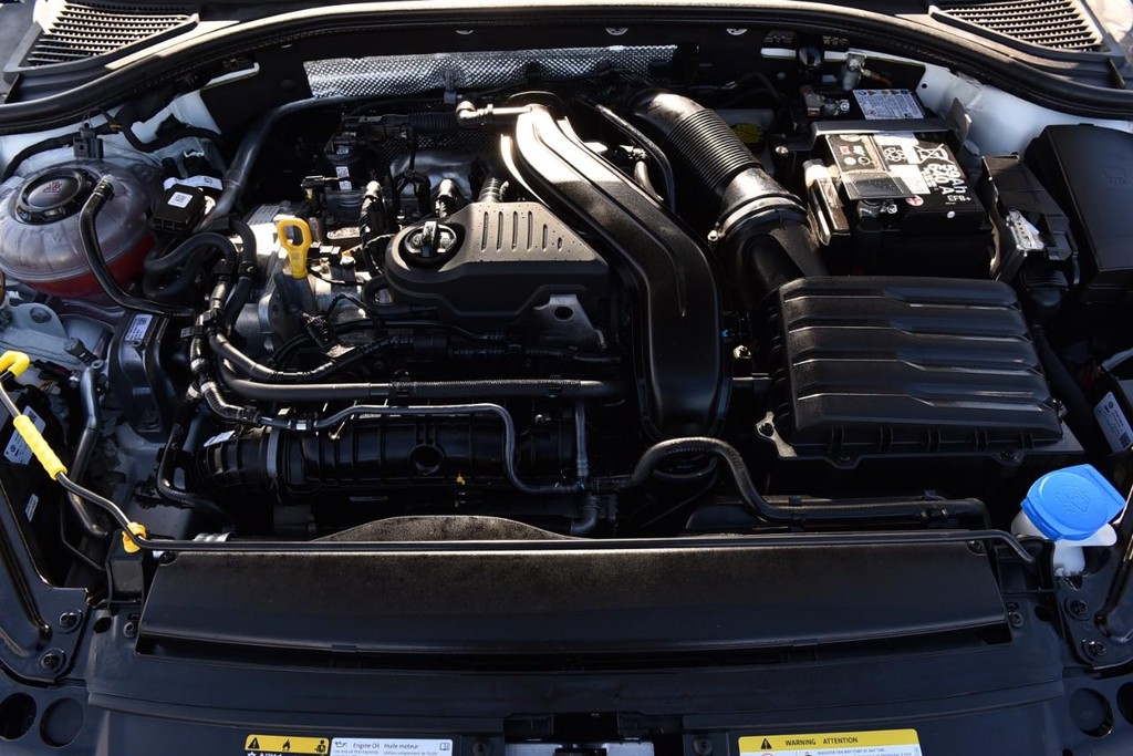 Volkswagen Jetta Vehicle Full-screen Gallery Image 23