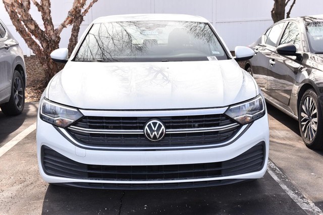 Volkswagen Jetta Vehicle Image 03