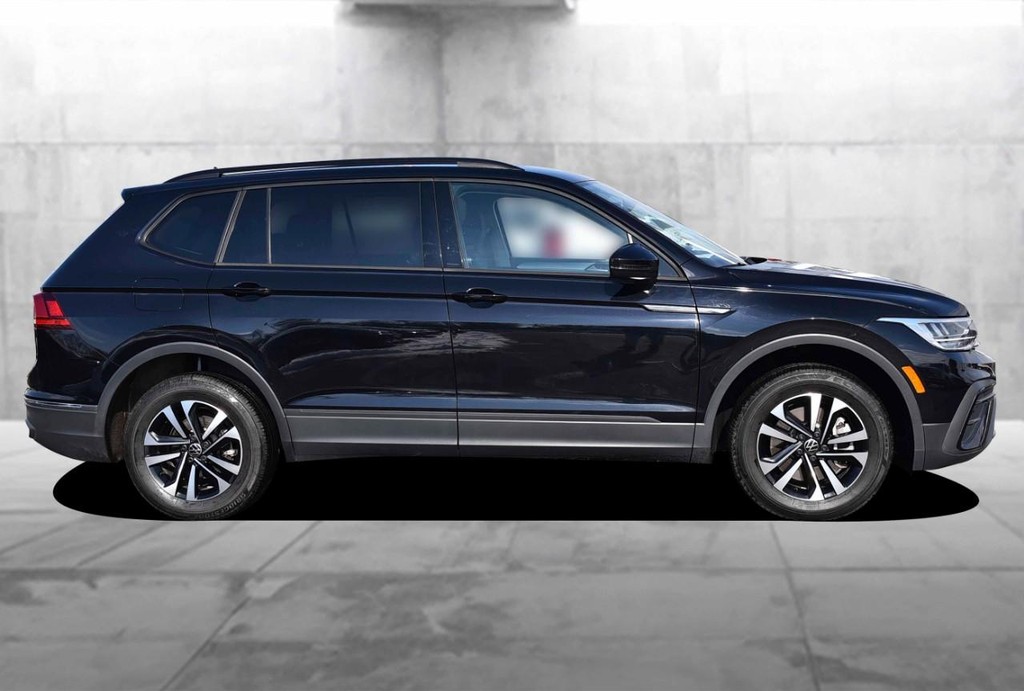 Volkswagen Tiguan Vehicle Full-screen Gallery Image 5