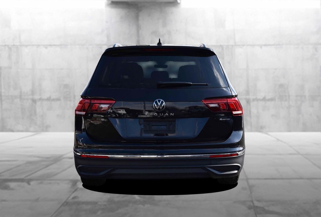 Volkswagen Tiguan Vehicle Full-screen Gallery Image 6