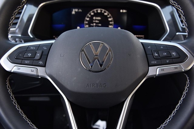 Volkswagen Tiguan Vehicle Image 17