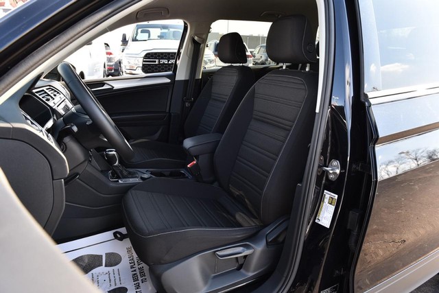 Volkswagen Tiguan Vehicle Image 18