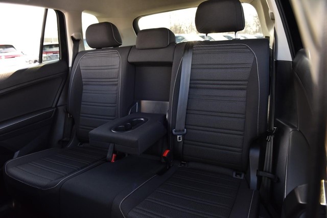 Volkswagen Tiguan Vehicle Image 20