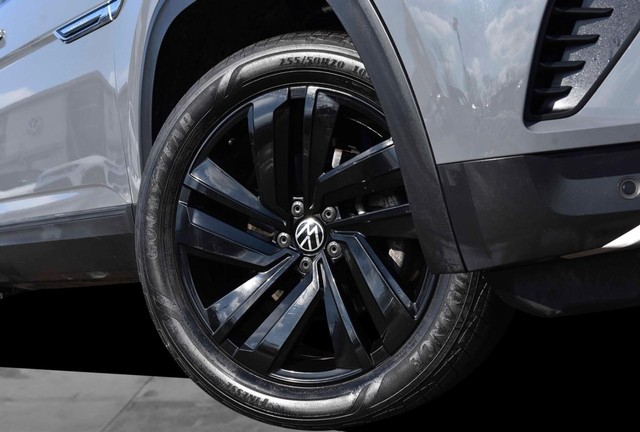 Volkswagen Atlas Cross Sport Vehicle Image 03