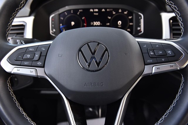 Volkswagen Atlas Cross Sport Vehicle Image 17