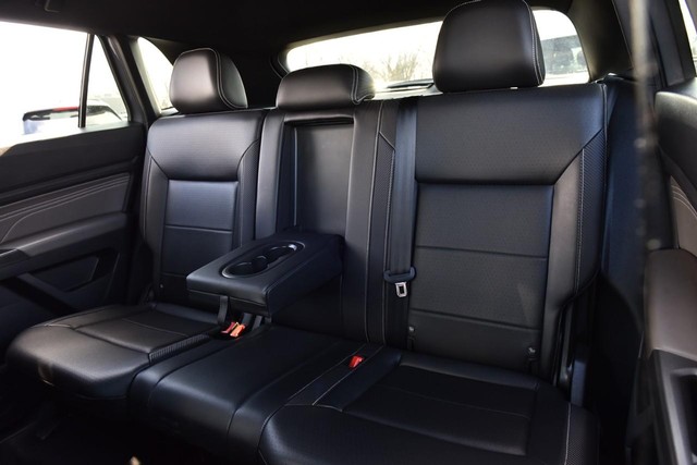 Volkswagen Atlas Cross Sport Vehicle Image 20