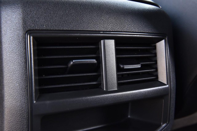 Volkswagen Atlas Cross Sport Vehicle Image 21