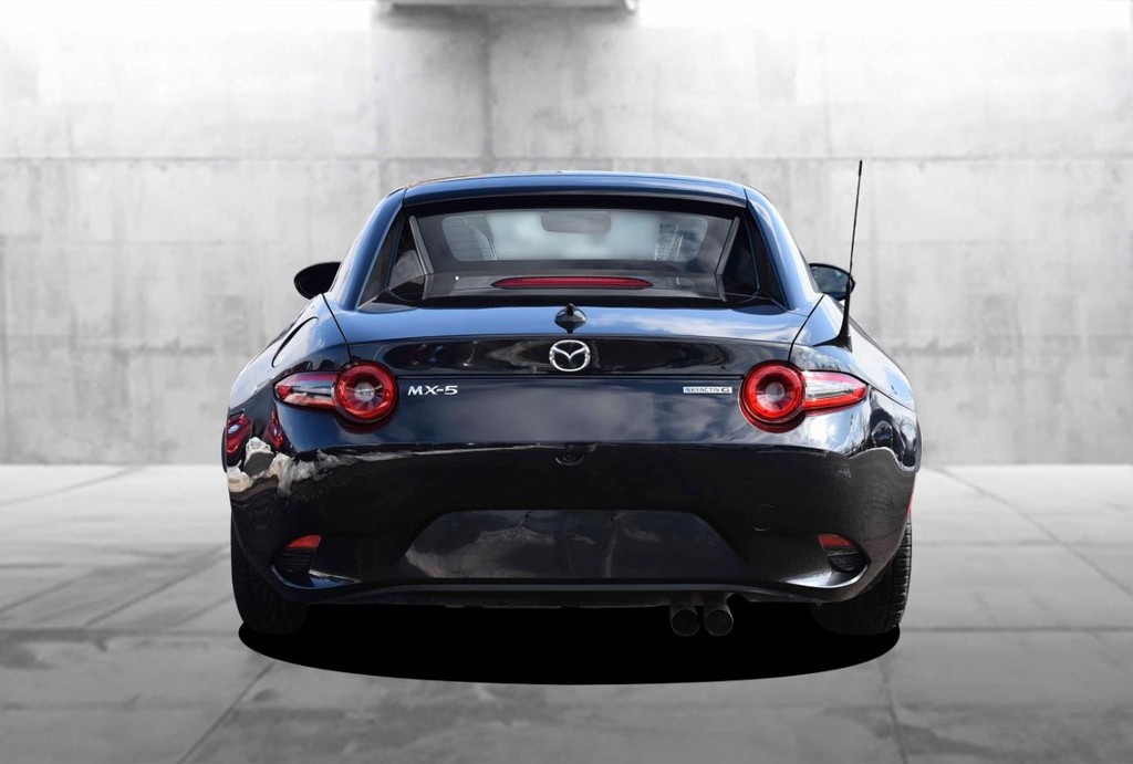 Mazda MX-5 Miata RF Vehicle Full-screen Gallery Image 6