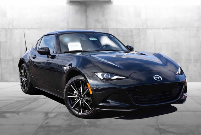 Mazda MX-5 Miata RF Vehicle Image 02