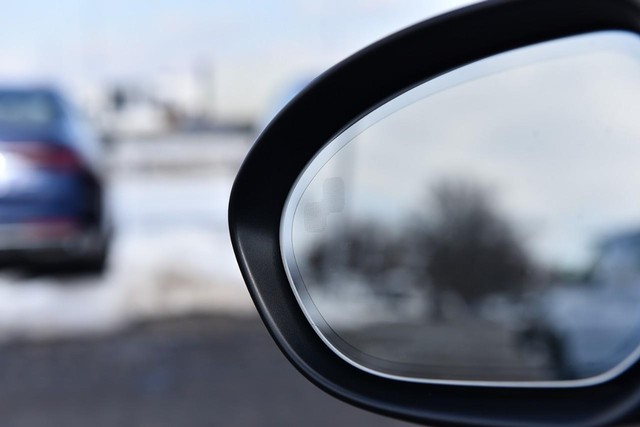 Mazda MX-5 Miata RF Vehicle Image 10