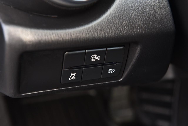 Mazda MX-5 Miata RF Vehicle Image 11