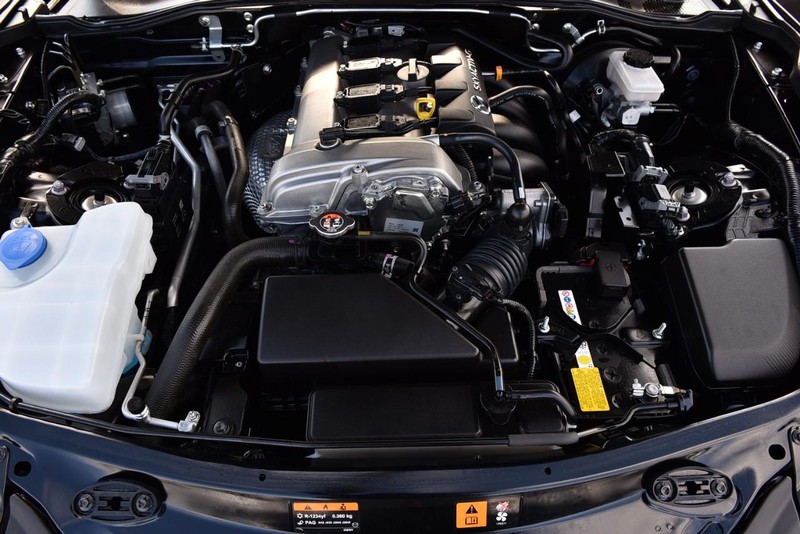 Mazda MX-5 Miata RF Vehicle Image 24