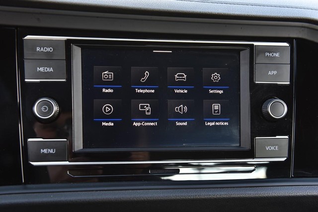 Volkswagen Jetta Vehicle Image 14